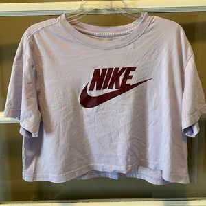 The Nike Tee women's crop tee purple size large